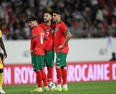 حقيقة خلاف زياش وإبراهيم المزعوم؟