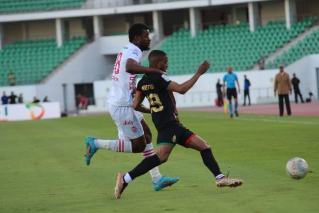 البطولة الإحترافية 1.. حسنية أكادير يوقف زحف الجيش