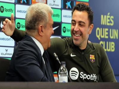 تشاڤي: إدارة برشلونة نقلت لي  الهدوء والثقة  رغم تقارير إقالتي