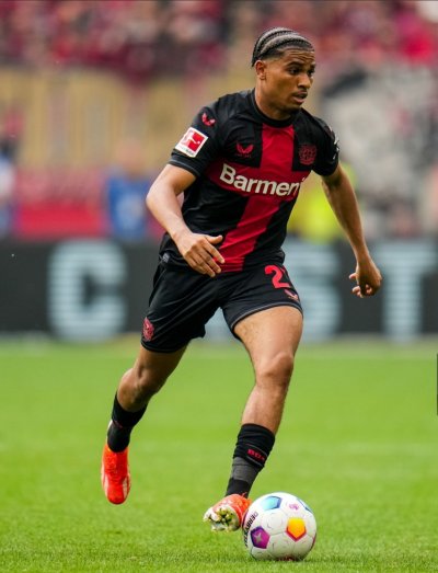 أمين عدلي بلوك جديد يختم البوندسليغا بأسيست وتنقيط عالي