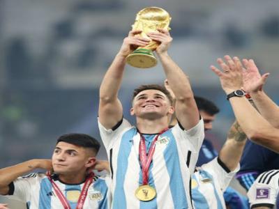 يهم المنتخب الأولمبي.. مدرب الأرجنتين إختار ثلاثة لاعبين موندياليين فوق 23 سنة