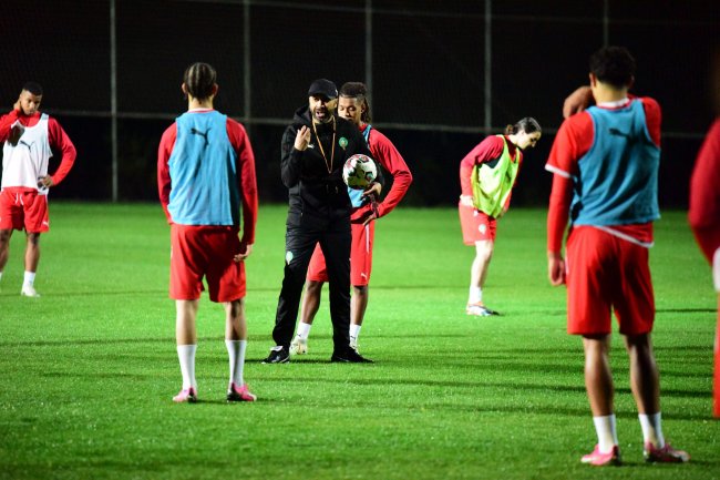 اللجنة الأولمبية الوطنية تغري لاعبي المنتخب الأولمبي للوصول للبوديوم