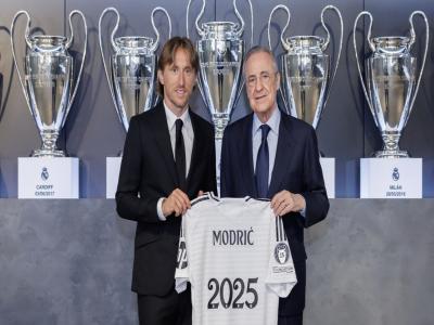 مودريتش يمدد عقده مع ريال مدريد حتى يونيو 2025