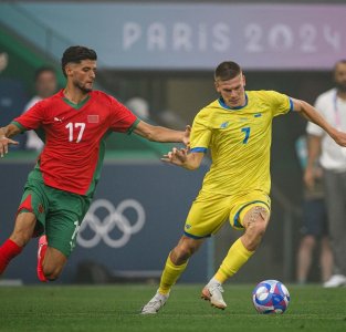 السكتيوي يدافع على قرار تغيير العزوزي وبوكامير أمام أوكرانيا