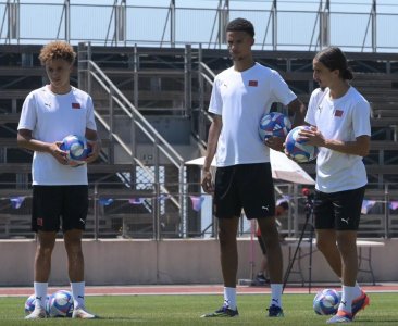 المنتخب الأولمبي يجري آخر حصة تدريبية قبل مواجهة مصر