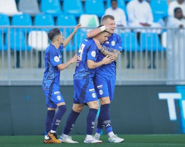 ثنائية و أسيست  لتاعرابت في افتتاح البطولة الإماراتية