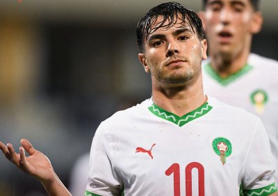 دياز يسجل ثالث أهدافه على المنتخب الغابوني والرابع له مع الفريق الوطني