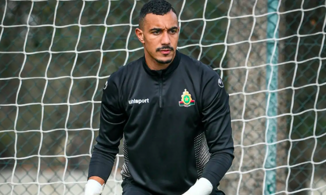 بنعبيد أو الحمياني..من يحرس مرمى الجيش أمام شباب السوالم؟