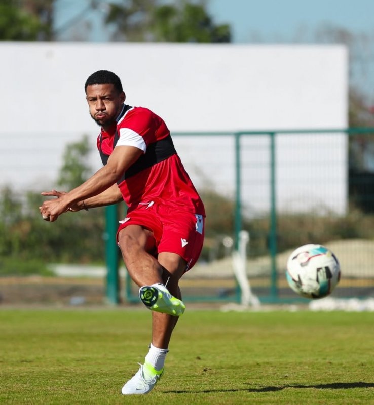 موفي ينافس مفيد في مركز الظهير بالوداد