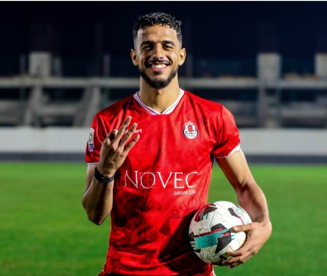 الفتح يصدم الوداد ويمدد لهدافه مولوع