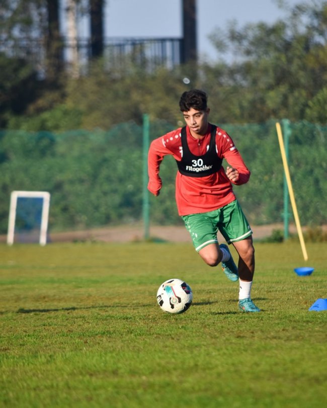 لاعب جديدي يقترب من البطولة السعودية