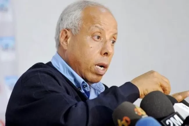 فاخر يقترب من تدريب الدفاع الجديدي