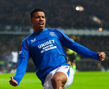 هل يحدث إݣمان مفاجآة الميركاطو في عاصمة الضباب؟