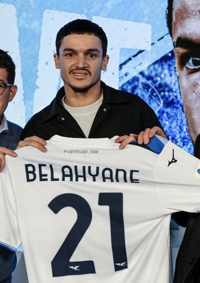 رسميا لازيو روما يقدم بلحيان