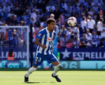 على ذمة  المنتخب  الركراكي اقتنع بعمر الهلالي