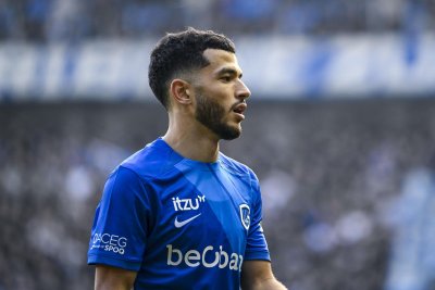 الوحدي ماض نحو اللقب