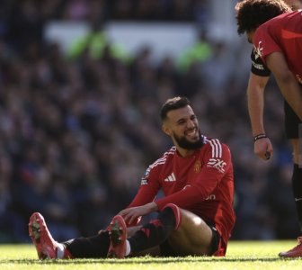 مان يونايتد تفادى الهزيمة ومزراوي خرج مصابا