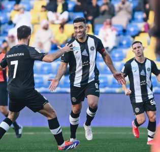 حمد الله يقترب من رونالدو