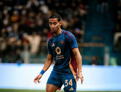 صلاح الدين على لائحة منتخب هولندا وإحتارين  أوت 