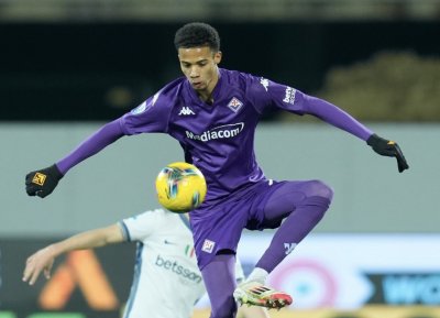 أمير ريتشاردسون رجل الطوارئ داخل فيرونتينا