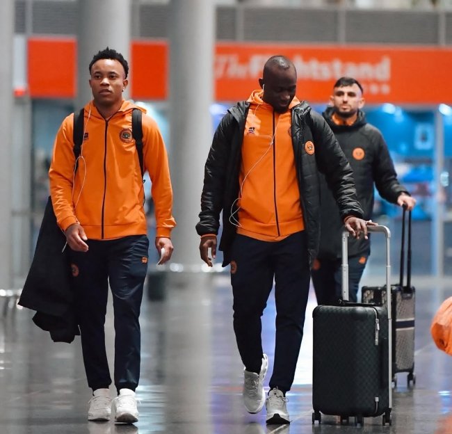 نهضة بركان يسافر غدا الإثنين في طائرة خاصة لمواجهة أسيك