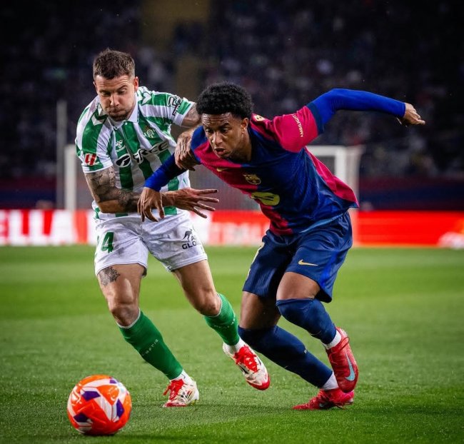 بطولة إسبانيا: برشلونة المتعثر يفوت فرصة الابتعاد 6 نقاط عن ريال المهزوم على أرضه