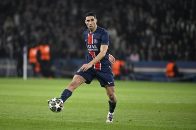 نجم المنتخب الإنجليزي: حكيمي أصعب مدافع واجهته