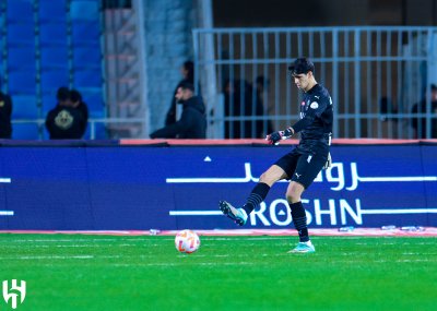سباعية مثيرة تنقل بونو والهلال إلى نصف نهائي العصبة