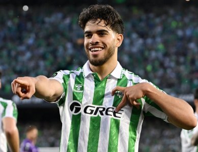 هدف للزلزولي في كونفرنس ليغ وريشاردسون شارك في هزيمة فيورنتينا