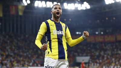 مورينيو هل ندم على بقاء النصيري؟ مورينيو هل ندم على بقاء النصيري؟