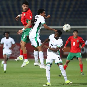 في مباراة حاسمة.. الفريق الوطني يواجه منتخب تونس للتأهل للدور الثاني في مباراة حاسمة.. الفريق الوطني يواجه منتخب تونس للتأهل للدور الثاني