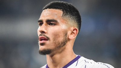 خلاف حاد بين أبوخلال ومدربه