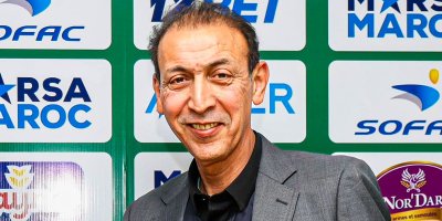 رئيس الرجاء يفشل في تمديد عقد ثلاثي الرجاء