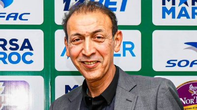 منخرطو الرجاء ينقلبون على بيرواين ويطالبون بعقد جمع عام عاجل منخرطو الرجاء ينقلبون على بيرواين ويطالبون بعقد جمع عام عاجل