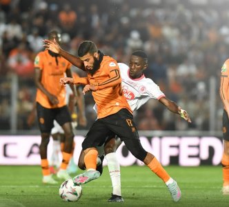 كأس الكونفدرالية: نهضة بركان متقدم بهدفين نظيفين
