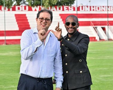الوداد يعلن رسميا فسخ عقد موكوينا الوداد يعلن رسميا فسخ عقد موكوينا