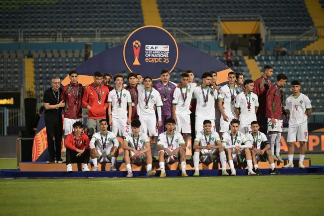 رئيس الجامعة يقيم حفل إستقبال على شرف المنتخب الوطني لأقل من 20 سنة