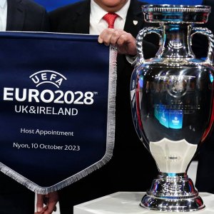 البلدان المضيفة الأربعة لكأس أوروبا 2028 ستخوض التصفيات مع ضمان مقعدين لها