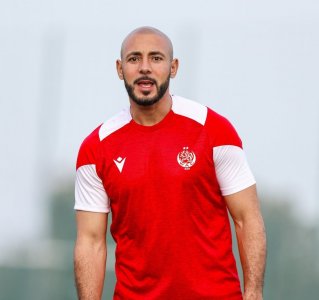 أمرابط يظهر جاهزيته في تداريب الوداد