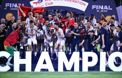 الكاف والجامعة يكافئان نهضة بركان