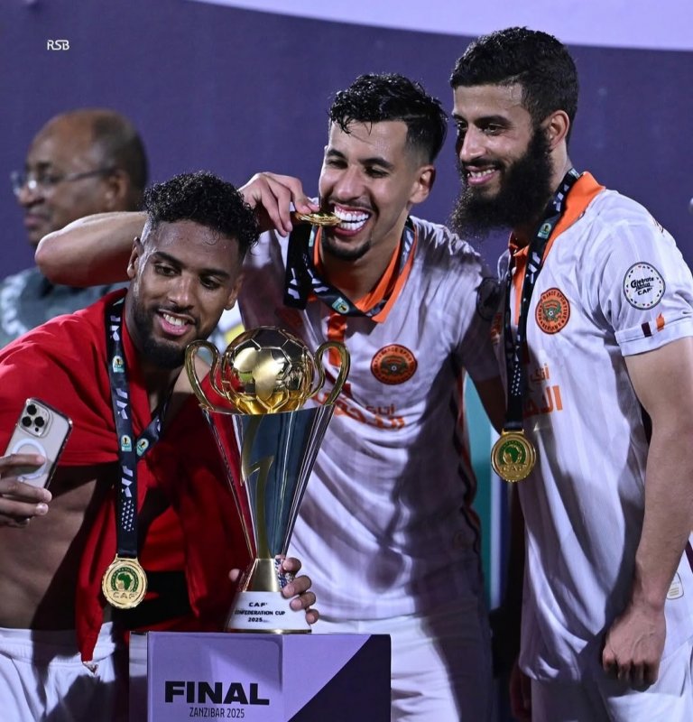 إستقبال تاريخي وساكنة بركان تخرج للإحتفال