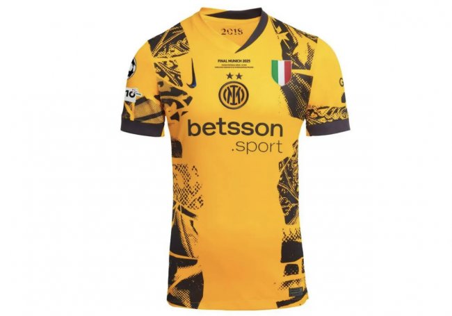 إنتر باللون الأصفر أمام باريس سان جيرمان