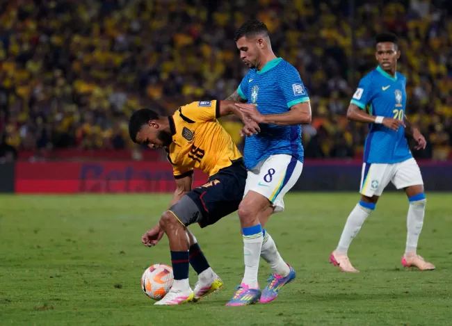 تصفيات مونديال 2026: البرازيل تتعادل مع الإكوادور في المباراة الأولى لأنشيلوتي