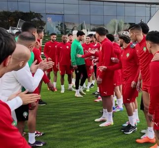 الجماهير بدأت تتقاطر على الملعب الكبير لفاس