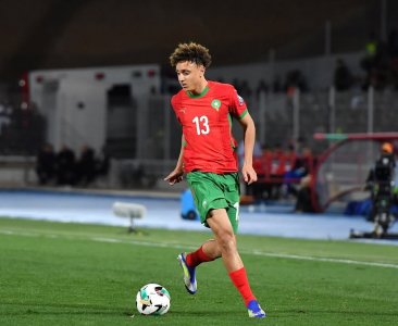 بطل إيطاليا يريد بن صغير