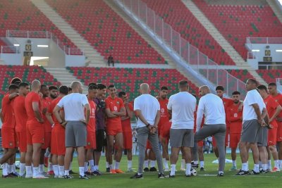 المنتخب المغربي يخوض في هذه الاثناء آخر حصة تدريبية قبل ملاقاة منتخب البنين المنتخب المغربي يخوض في هذه الاثناء آخر حصة تدريبية قبل ملاقاة منتخب البنين