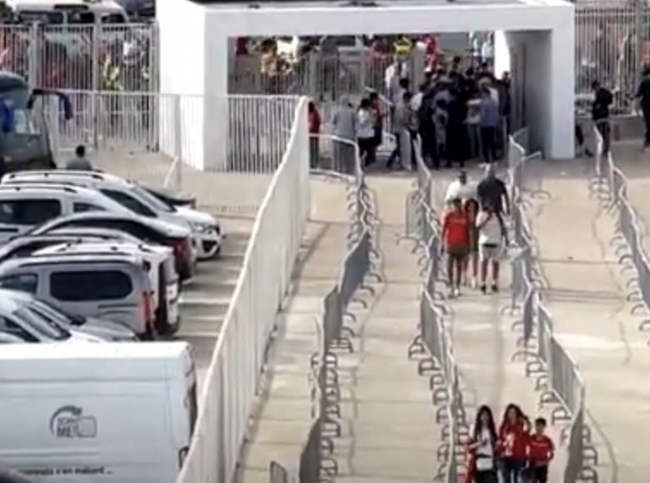 خطة ناجحة لدخول الجماهير لملعب فاس