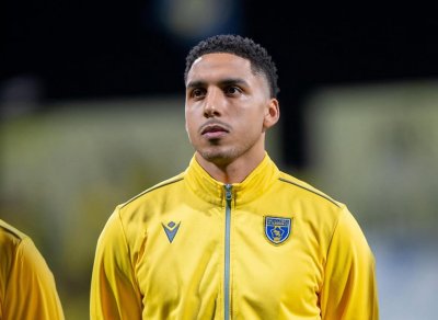صبيري أمام خيارين اثنين في فيورنتينا صبيري أمام خيارين اثنين في فيورنتينا