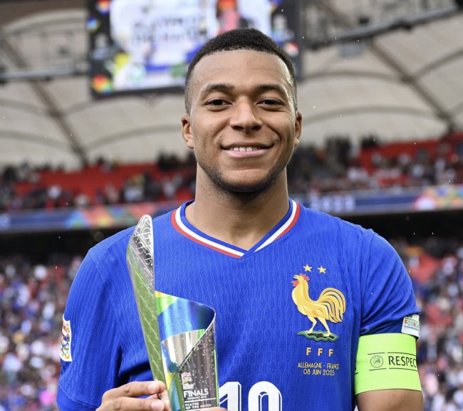 مونديال الأندية: فرصة مبابي في سباق الكرة الذهبية