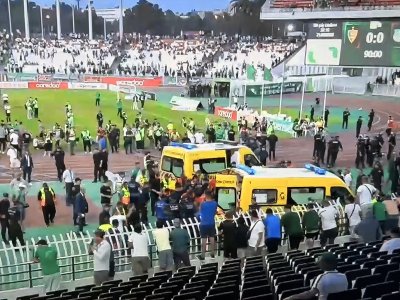 إحتفالات مولودية الجزائر تقتل مشجعا وتصيب 11 شخصا